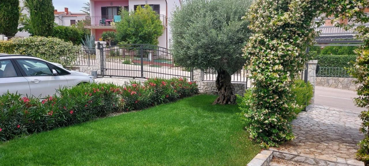 Apartmani Tomislav Krk Town Kültér fotó